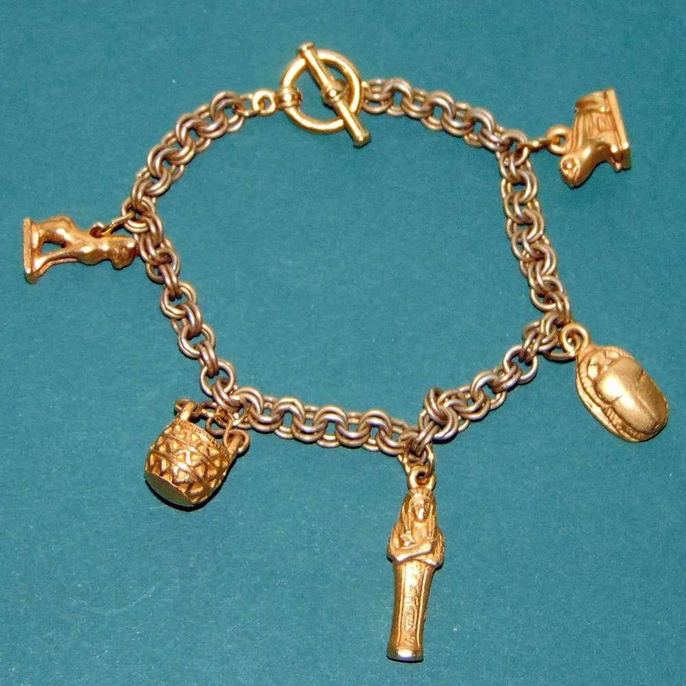 Vintage Unsigned 7 inch Goldtone Egyptian Charm Bracelet Scarab Mummy Basket